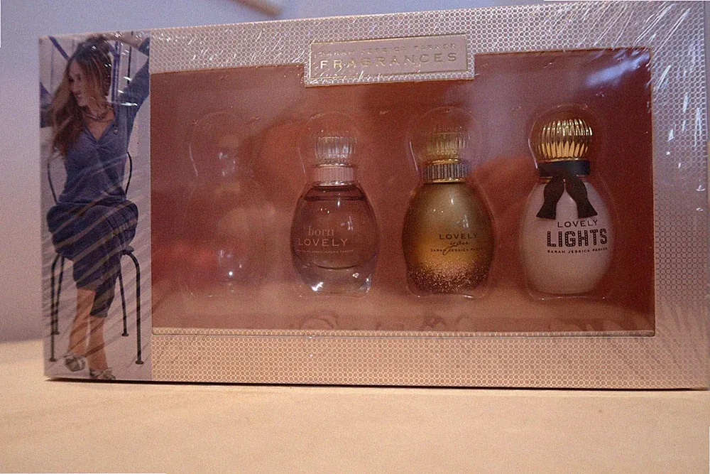 Lovely by Sarah Jessica Parker Perfume for Women Gift Set Mini Splashes